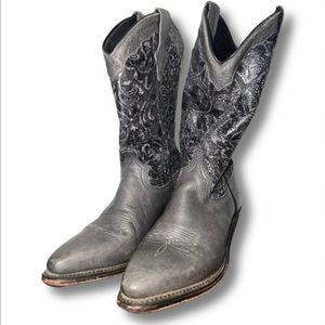 Vintage grey leather cowboy boots. Size 8